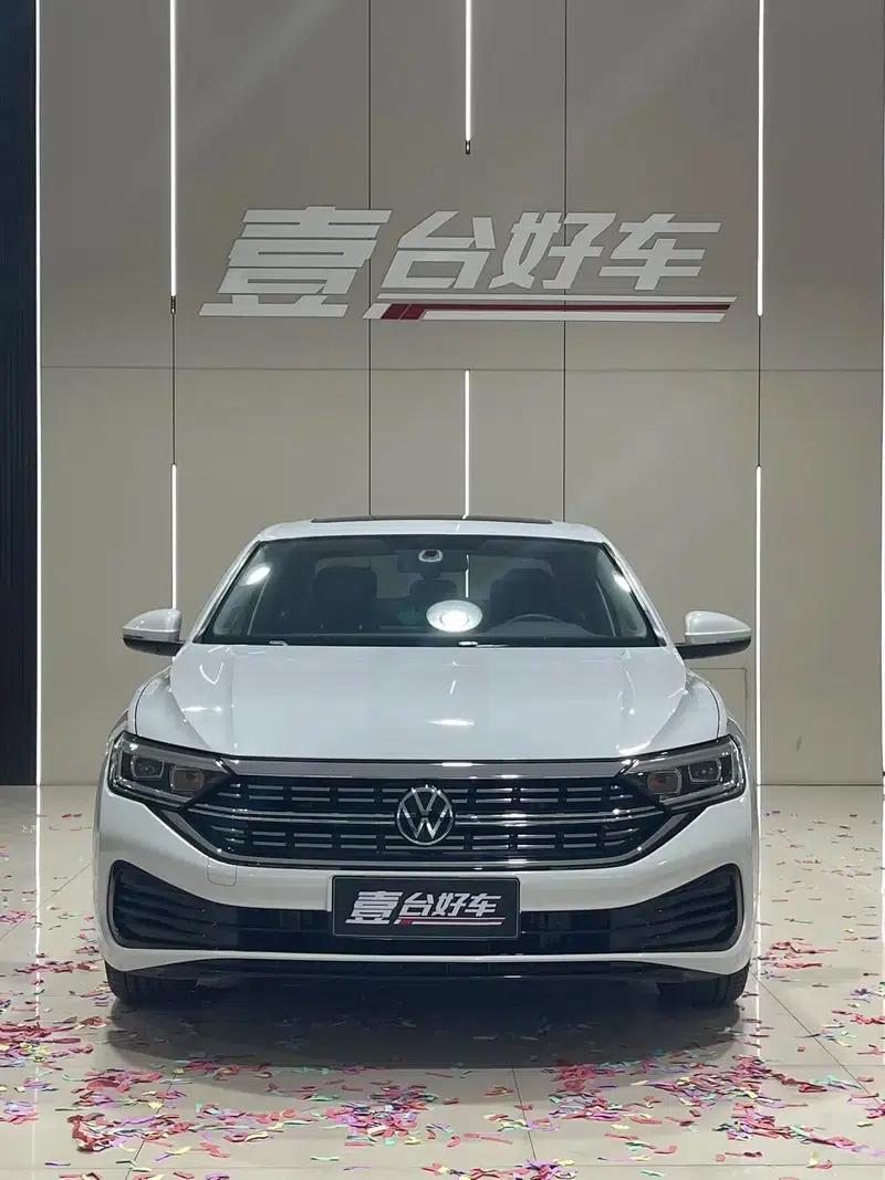 2023 Volkswagen Sagitar 280TSI DSG Lite — миниатюра 2