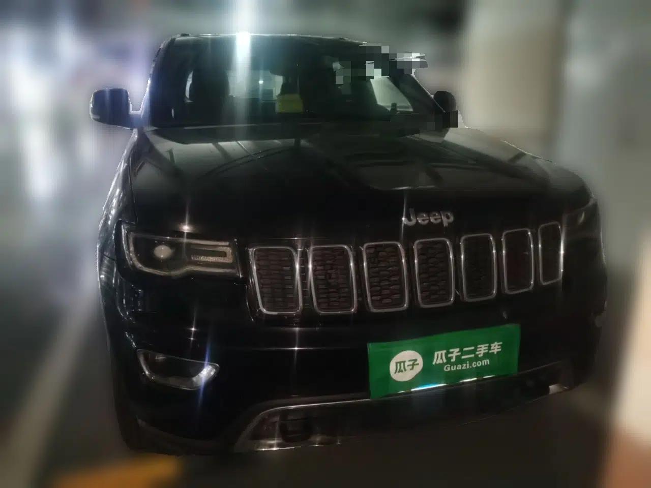 Jeep Grand Cherokee 2016 3.0L Comfort Navigation Edition — миниатюра 2