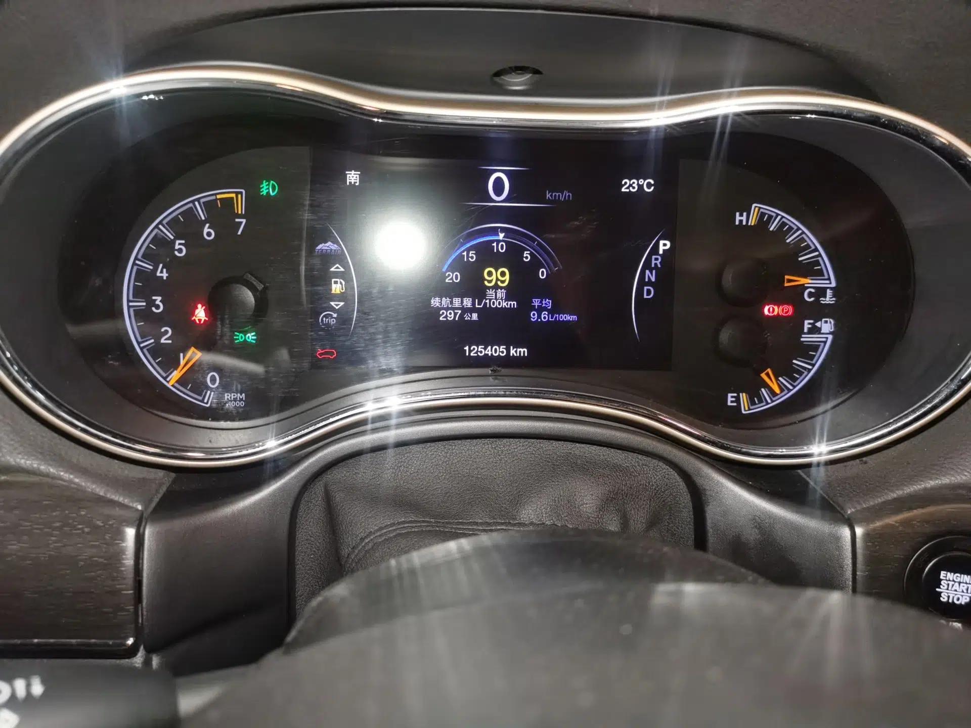 Jeep Grand Cherokee 2016 3.0L Comfort Navigation Edition — миниатюра 12