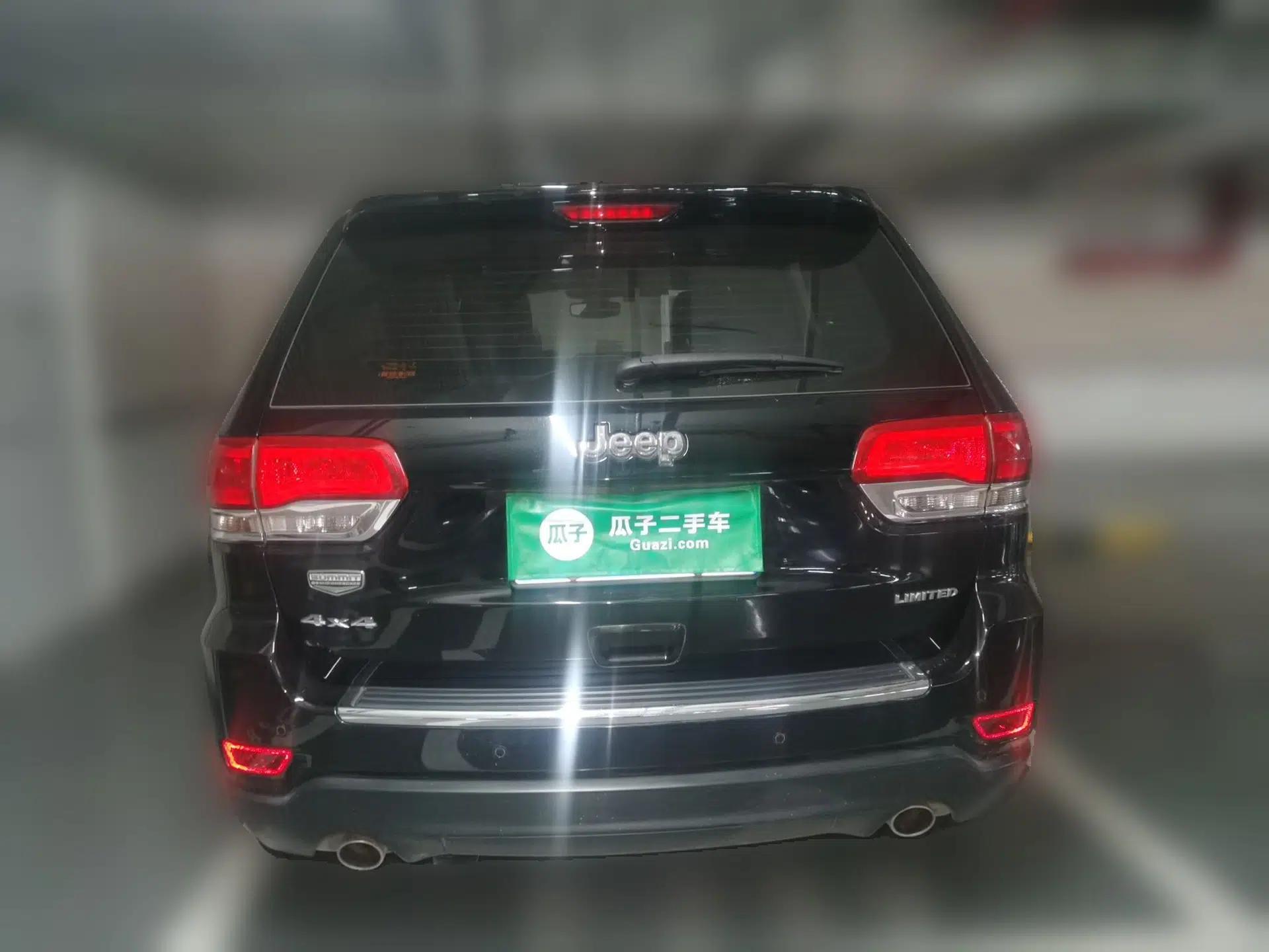 Jeep Grand Cherokee 2016 3.0L Comfort Navigation Edition — миниатюра 5