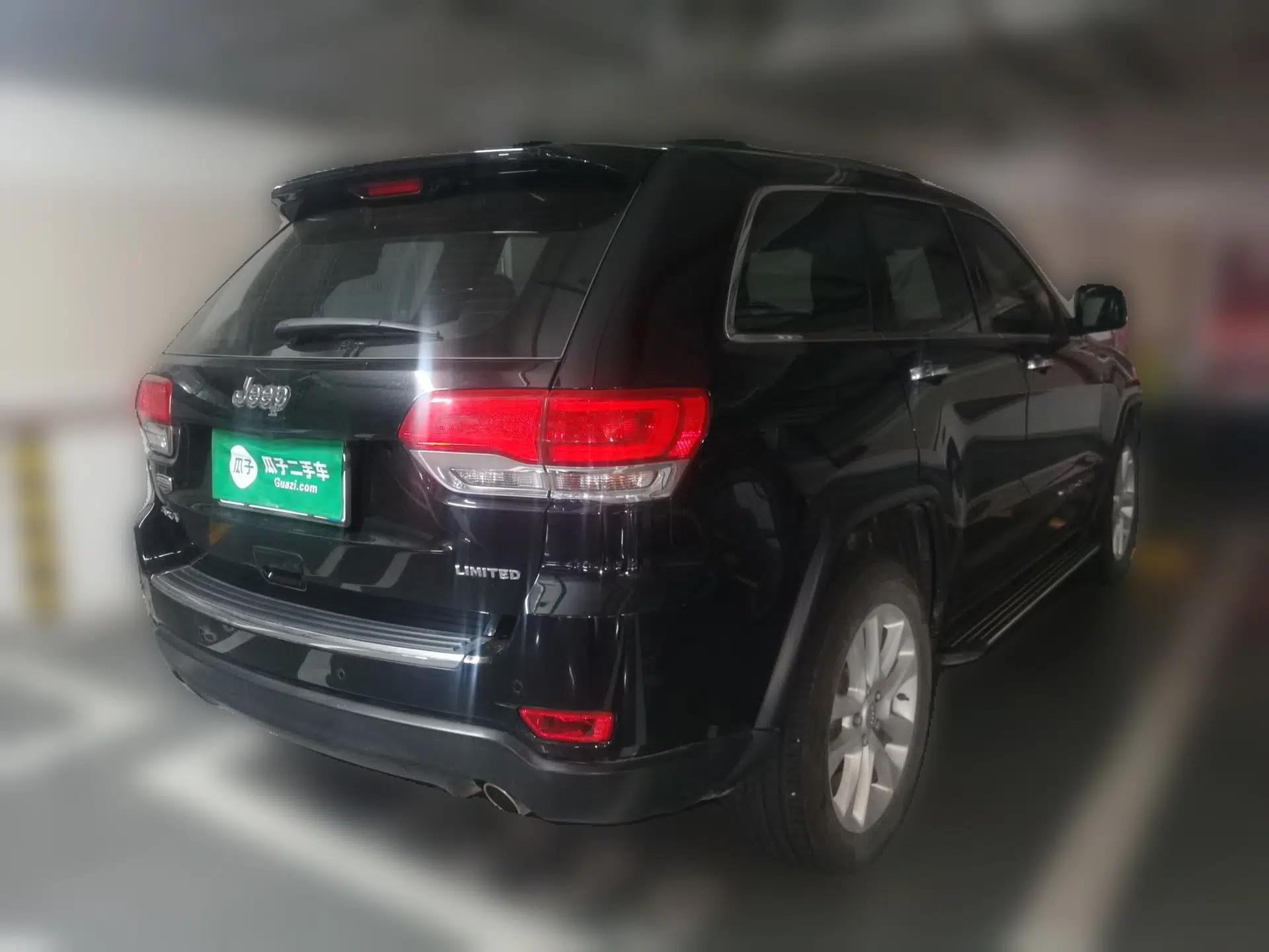 Jeep Grand Cherokee 2016 3.0L Comfort Navigation Edition — миниатюра 6