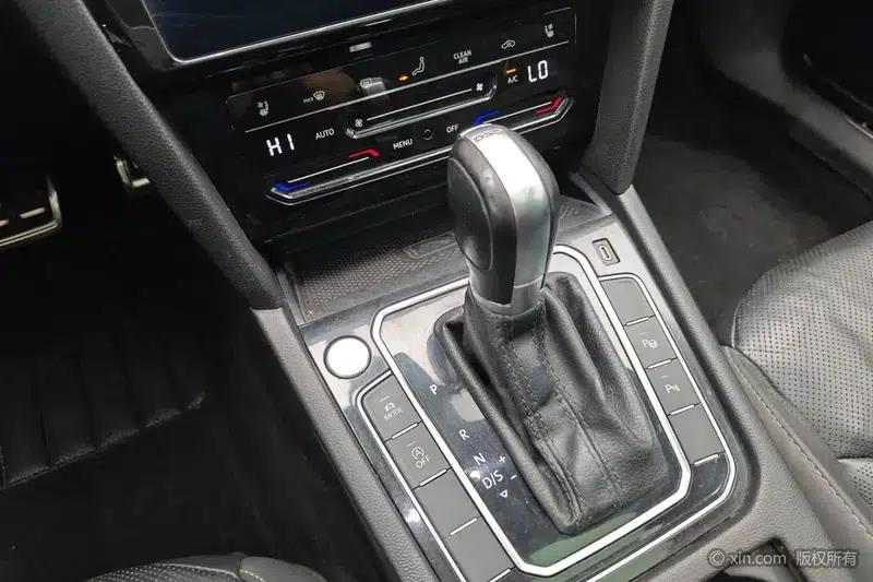 Volkswagen CC 2021 380TSI Striking Edition — миниатюра 14