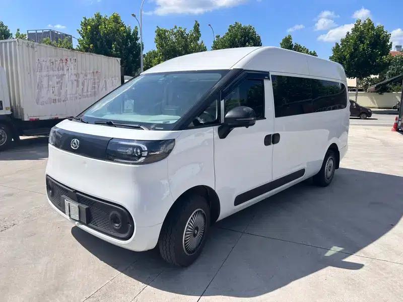 Dana V1 2025 V1+ Long Wheelbase High Roof Multi-functional Edition 64kWh — миниатюра 1