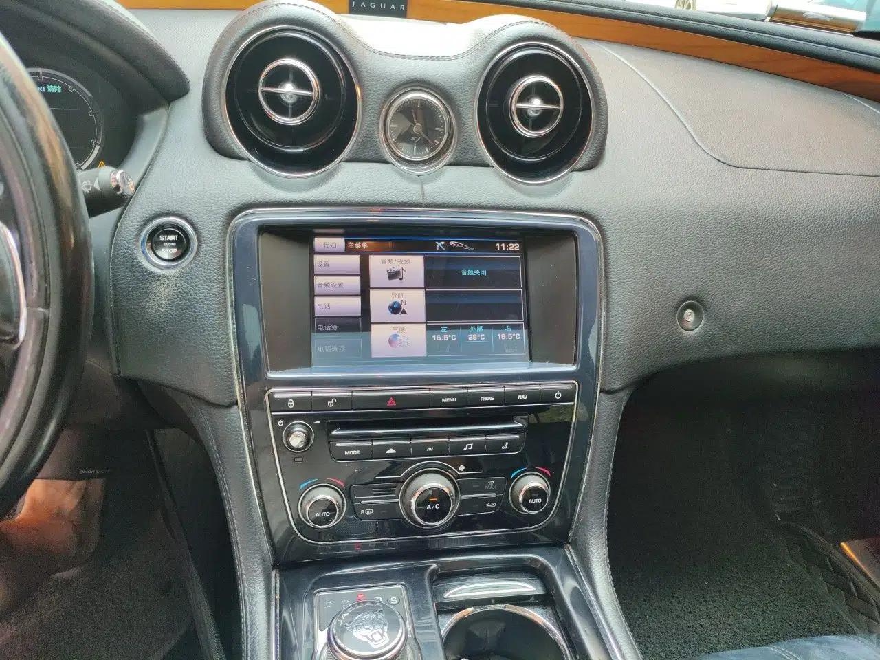 Jaguar XJ 2013 XJL 2.0T Elegance Business Edition — миниатюра 13