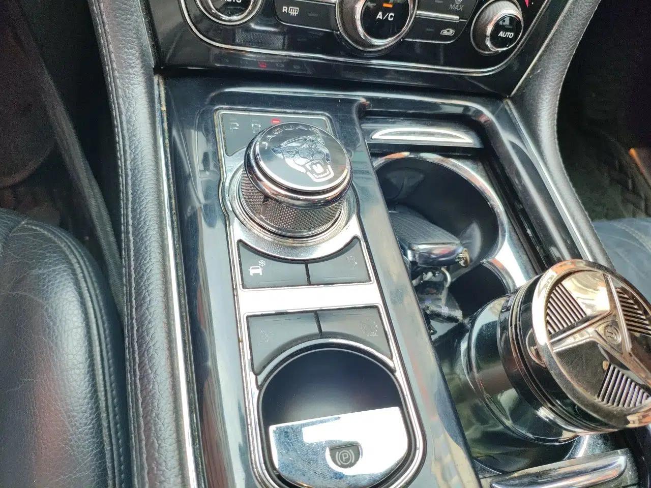 Jaguar XJ 2013 XJL 2.0T Elegance Business Edition — миниатюра 14