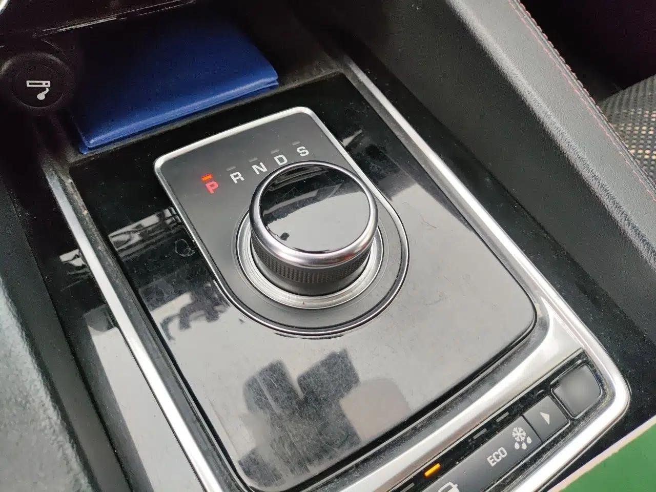 Jaguar F-PACE 2020 2.0T Rally Edition — миниатюра 13
