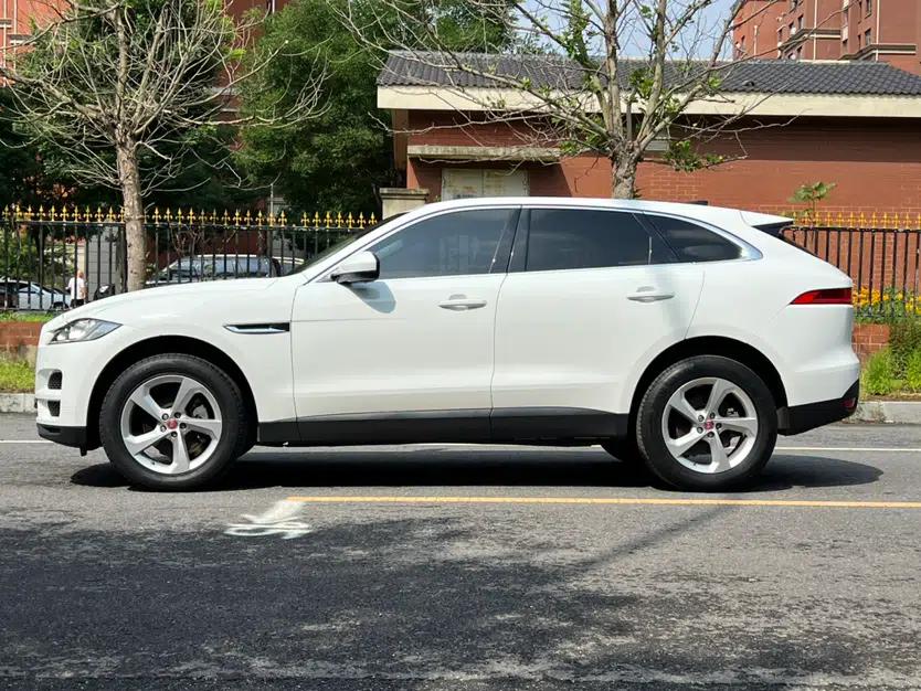 Jaguar F-PACE 2020 2.0T Urban Deluxe Edition — миниатюра 3