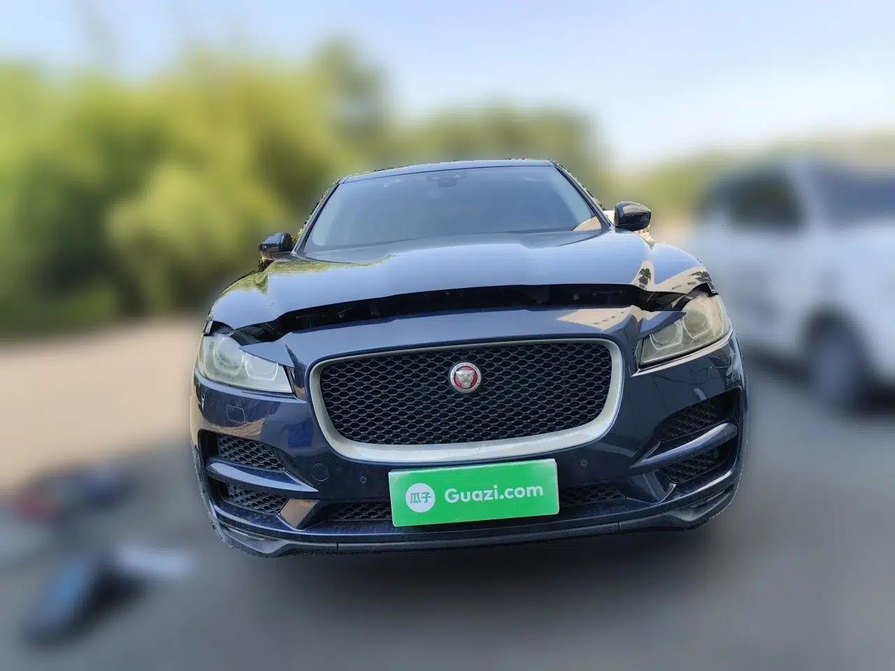 Jaguar F-PACE 2018 2.0T Two-Wheel Drive Urban Deluxe Edition — миниатюра 2