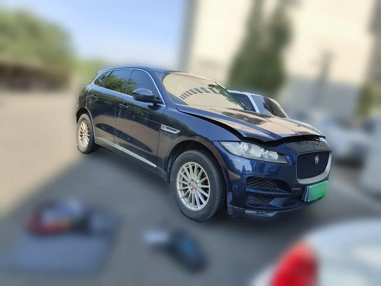 Jaguar F-PACE 2018 2.0T Two-Wheel Drive Urban Deluxe Edition — миниатюра 3