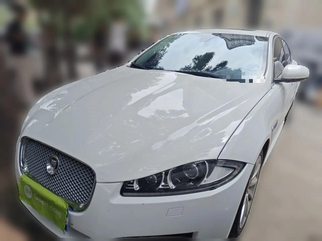 Jaguar XF 2012 XF 3.0L V6 London Limited Edition — миниатюра 1