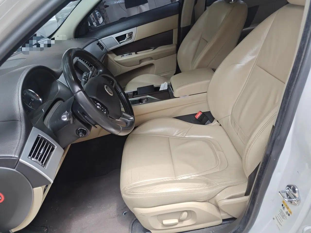 Jaguar XF 2012 XF 3.0L V6 London Limited Edition — миниатюра 15