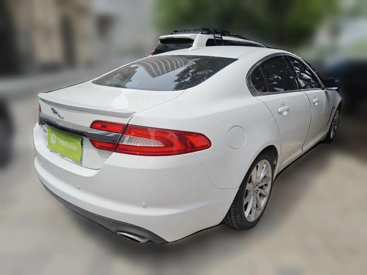 Jaguar XF 2012 XF 3.0L V6 London Limited Edition — миниатюра 6