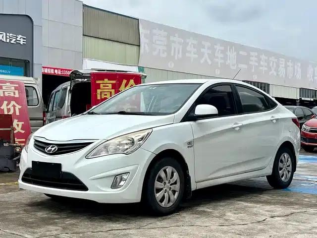 2010 Hyundai Reina Sedan 1.4L Automatic Comfort GS