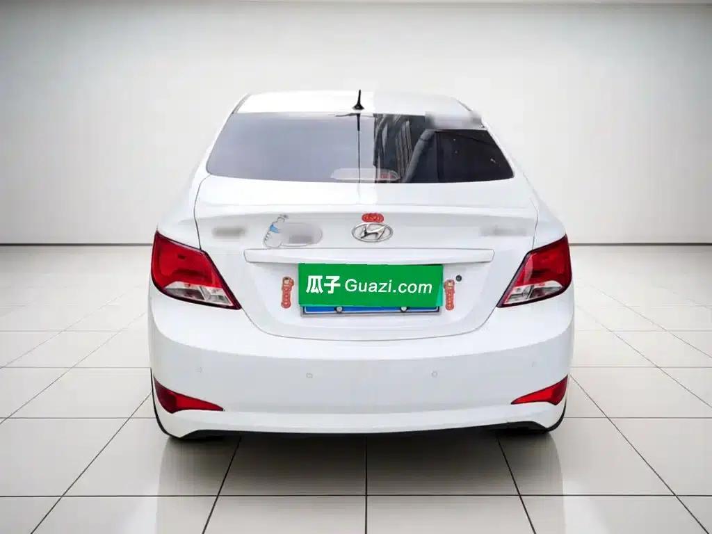 2016 Hyundai Reina 1.4L Automatic Intelligent GLS — миниатюра 3