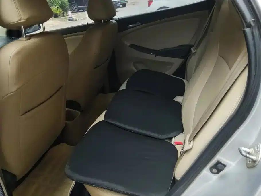 2014 Hyundai Reina 1.4L Automatic Leading Edition GLX — миниатюра 11