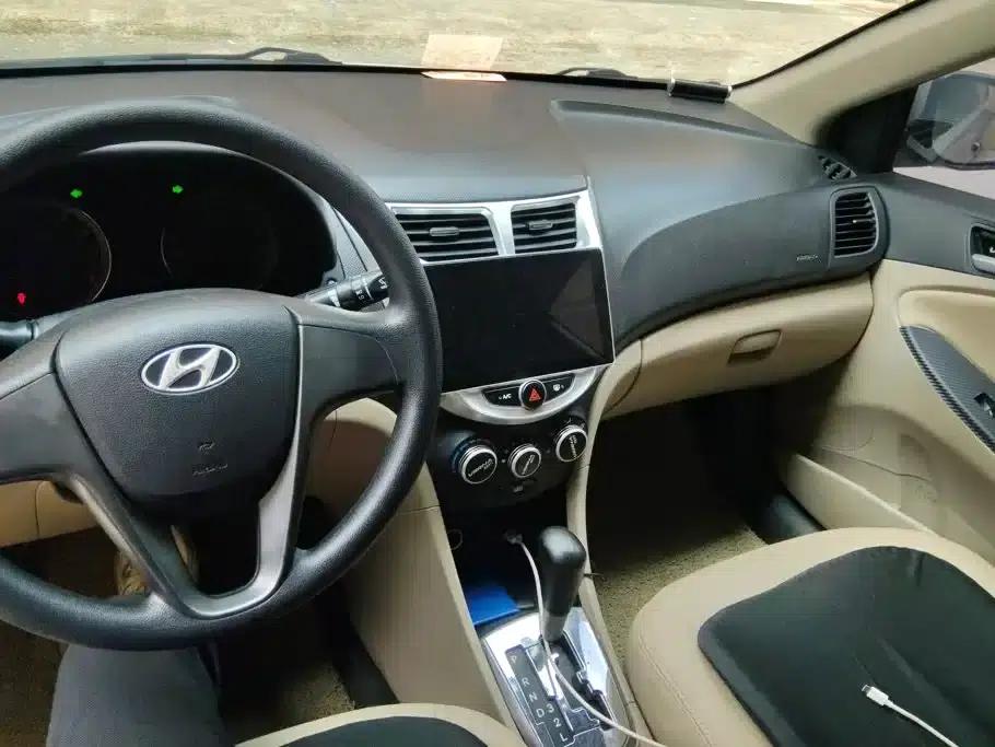 2014 Hyundai Reina 1.4L Automatic Leading Edition GLX — миниатюра 12