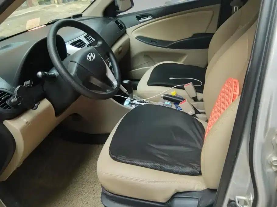 2014 Hyundai Reina 1.4L Automatic Leading Edition GLX — миниатюра 9
