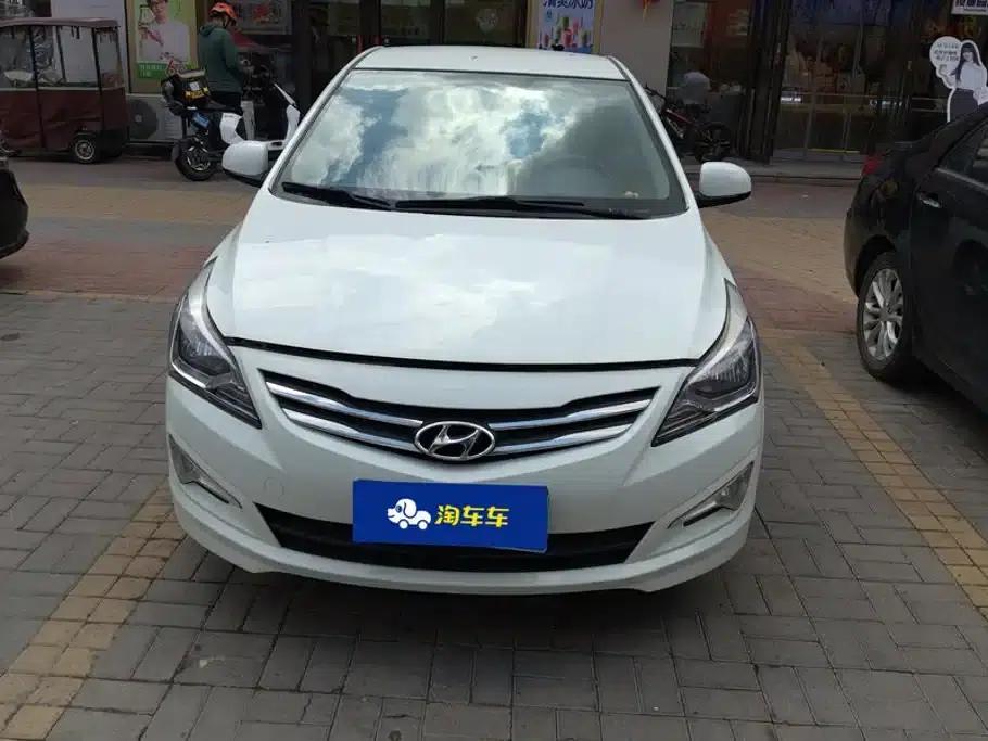 2014 Hyundai Reina 1.4L Automatic Intelligent GLS — миниатюра 2