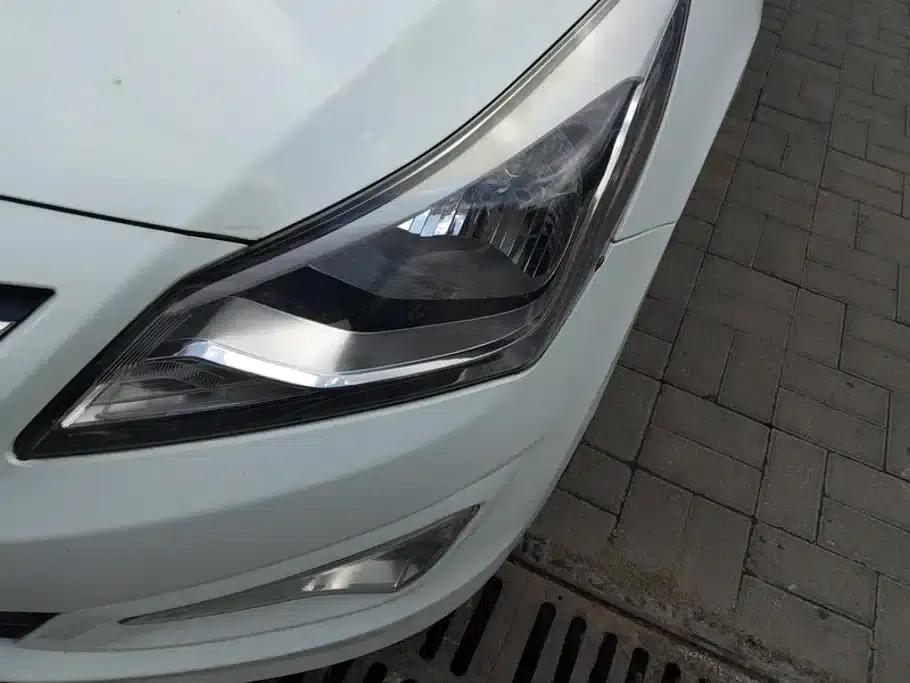 2014 Hyundai Reina 1.4L Automatic Intelligent GLS — миниатюра 5