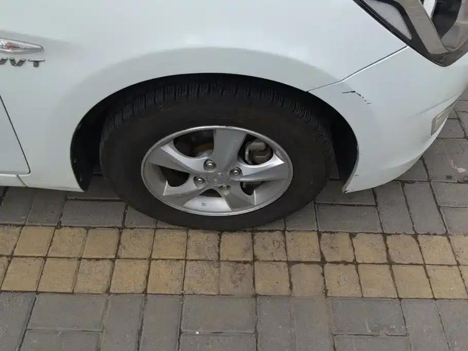 2014 Hyundai Reina 1.4L Automatic Intelligent GLS — миниатюра 6