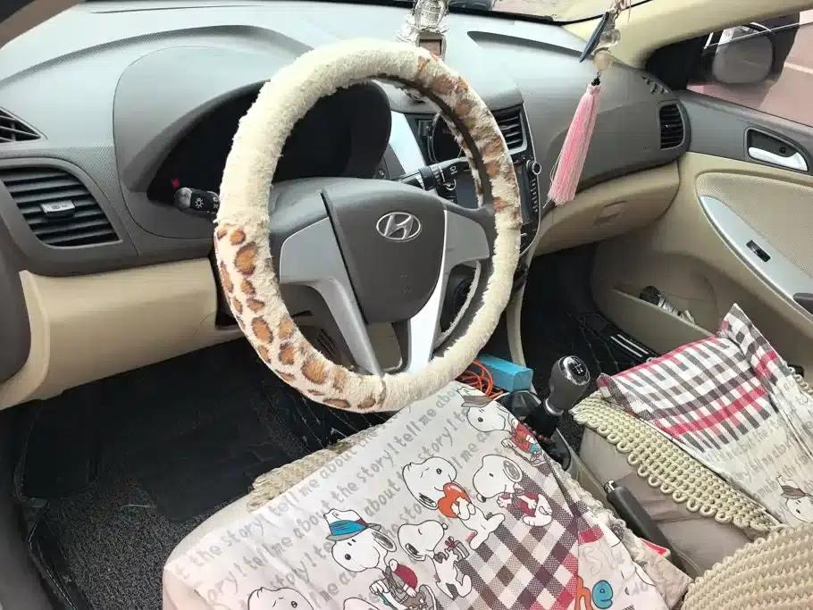 2010 Hyundai Reina Sedan 1.4L Manual Comfort GS — миниатюра 12
