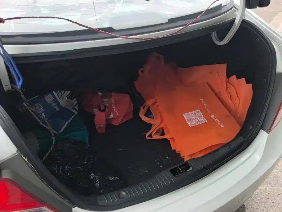 2010 Hyundai Reina Sedan 1.4L Manual Comfort GS — миниатюра 4