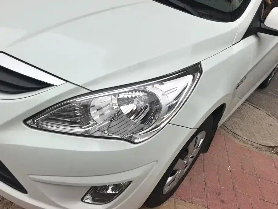 2010 Hyundai Reina Sedan 1.4L Manual Comfort GS — миниатюра 5