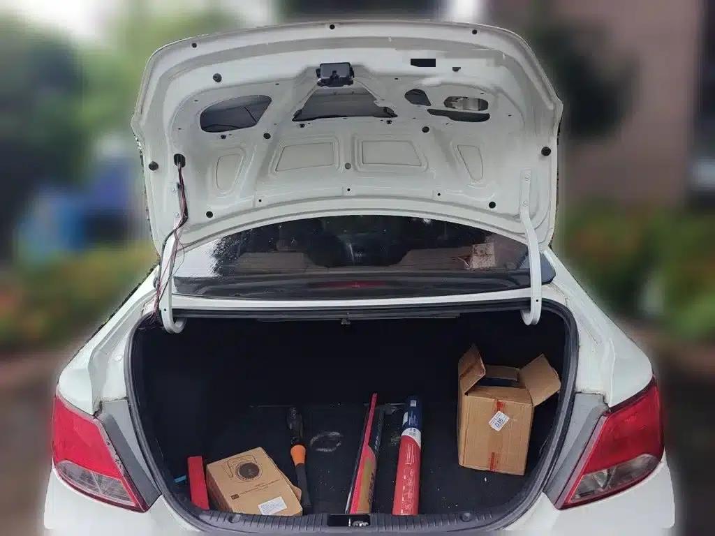 2014 Hyundai Reina 1.4L Automatic Intelligent GLS — миниатюра 16