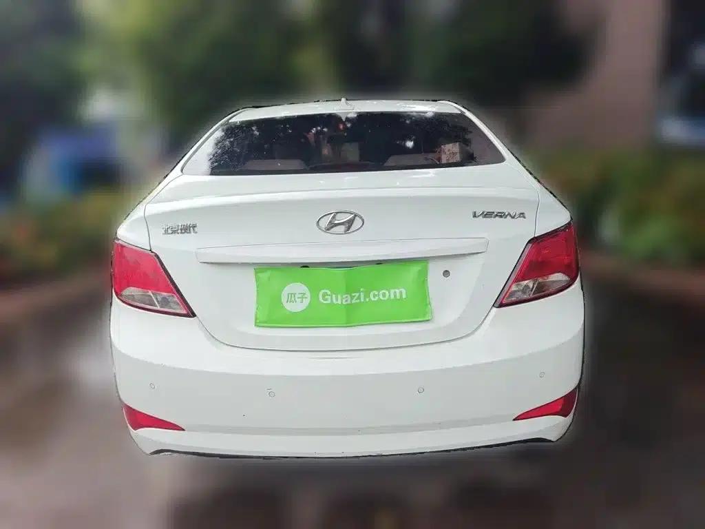 2014 Hyundai Reina 1.4L Automatic Intelligent GLS — миниатюра 4