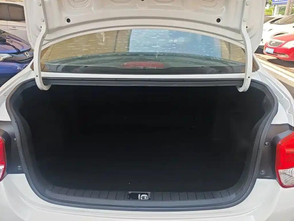 2017 Hyundai Reina 1.4L Automatic Premium Edition (China VI Emission Standard) — миниатюра 19