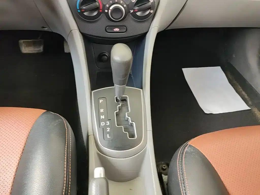 2016 Hyundai Reina 1.4L Automatic Intelligent GLS — миниатюра 14