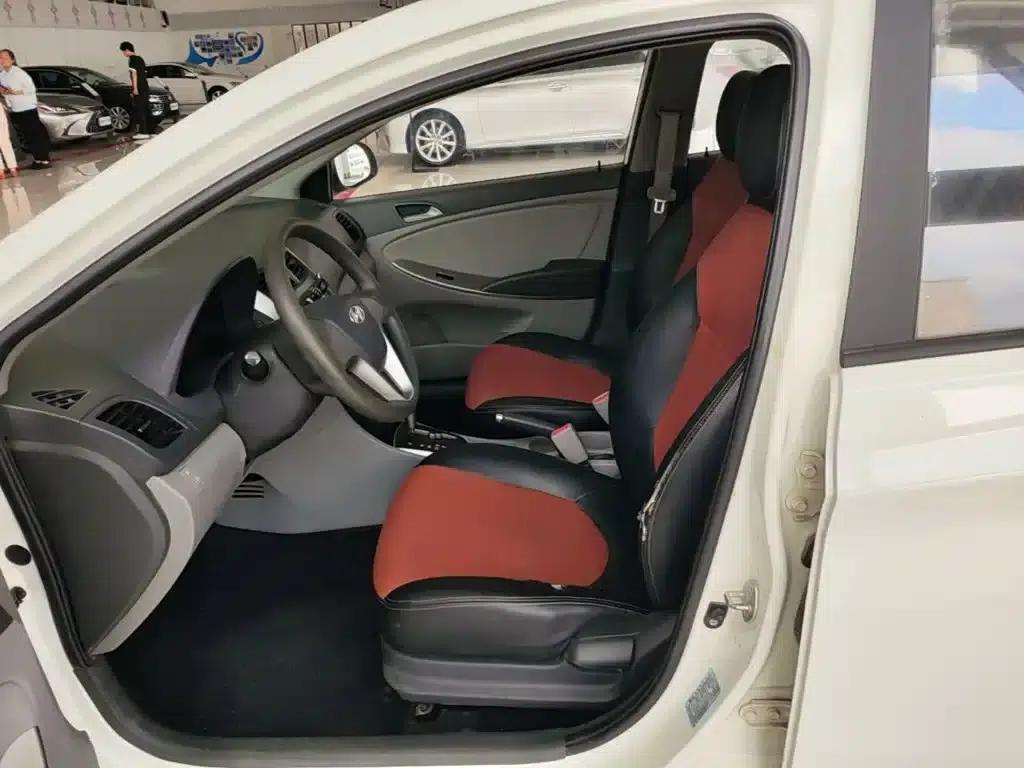 2016 Hyundai Reina 1.4L Automatic Intelligent GLS — миниатюра 15