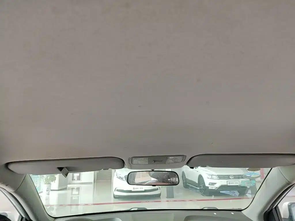 2016 Hyundai Reina 1.4L Automatic Intelligent GLS — миниатюра 18