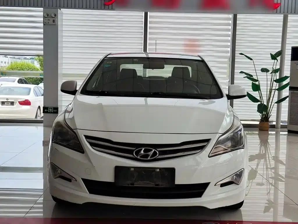 2016 Hyundai Reina 1.4L Automatic Intelligent GLS — миниатюра 3