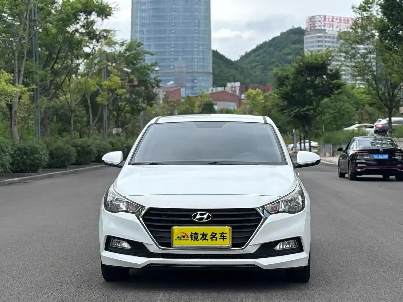 2016 Hyundai Verna 1.4L Automatic GLS (Cool Edition) — миниатюра 2