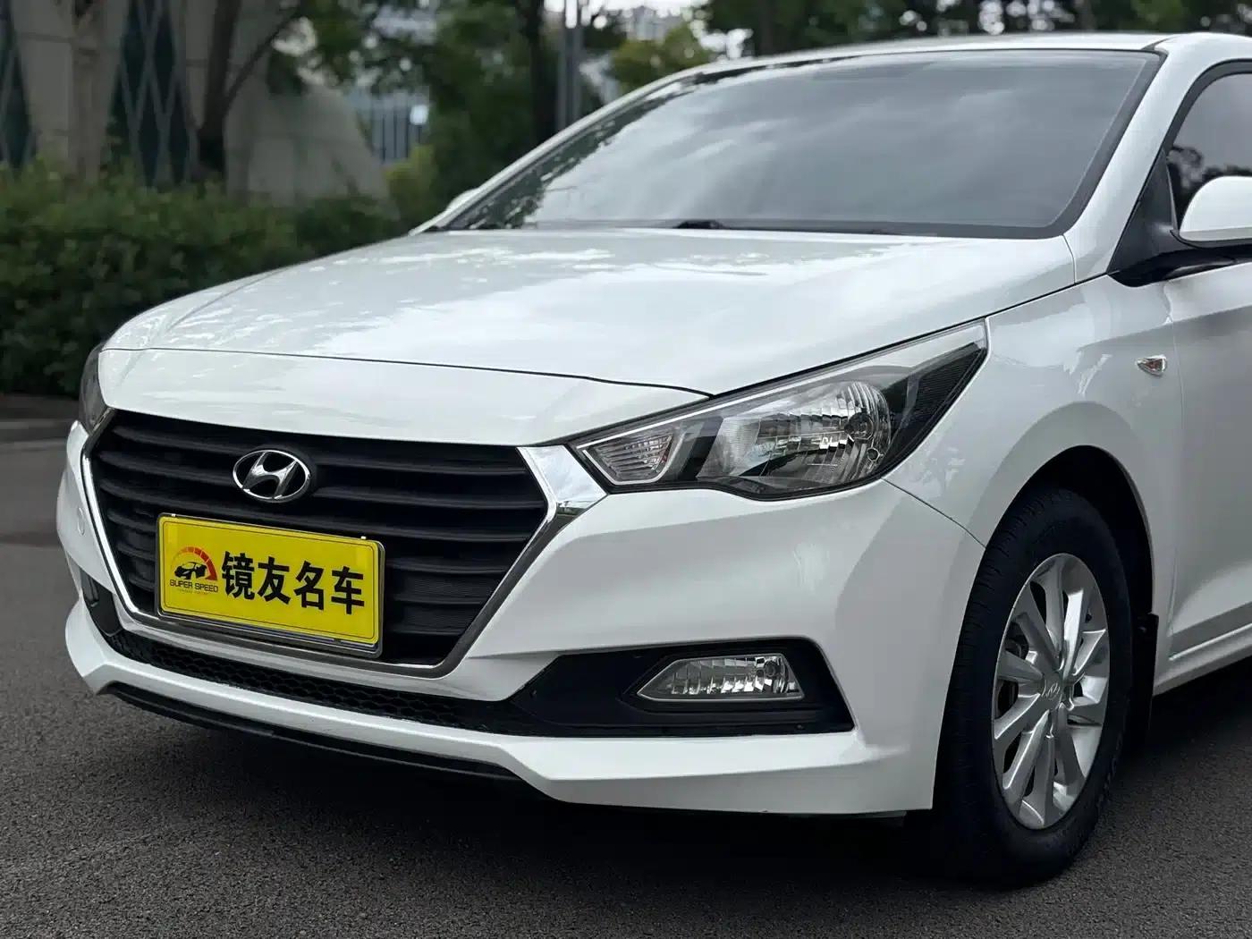 2016 Hyundai Verna 1.4L Automatic GLS (Cool Edition) — миниатюра 15