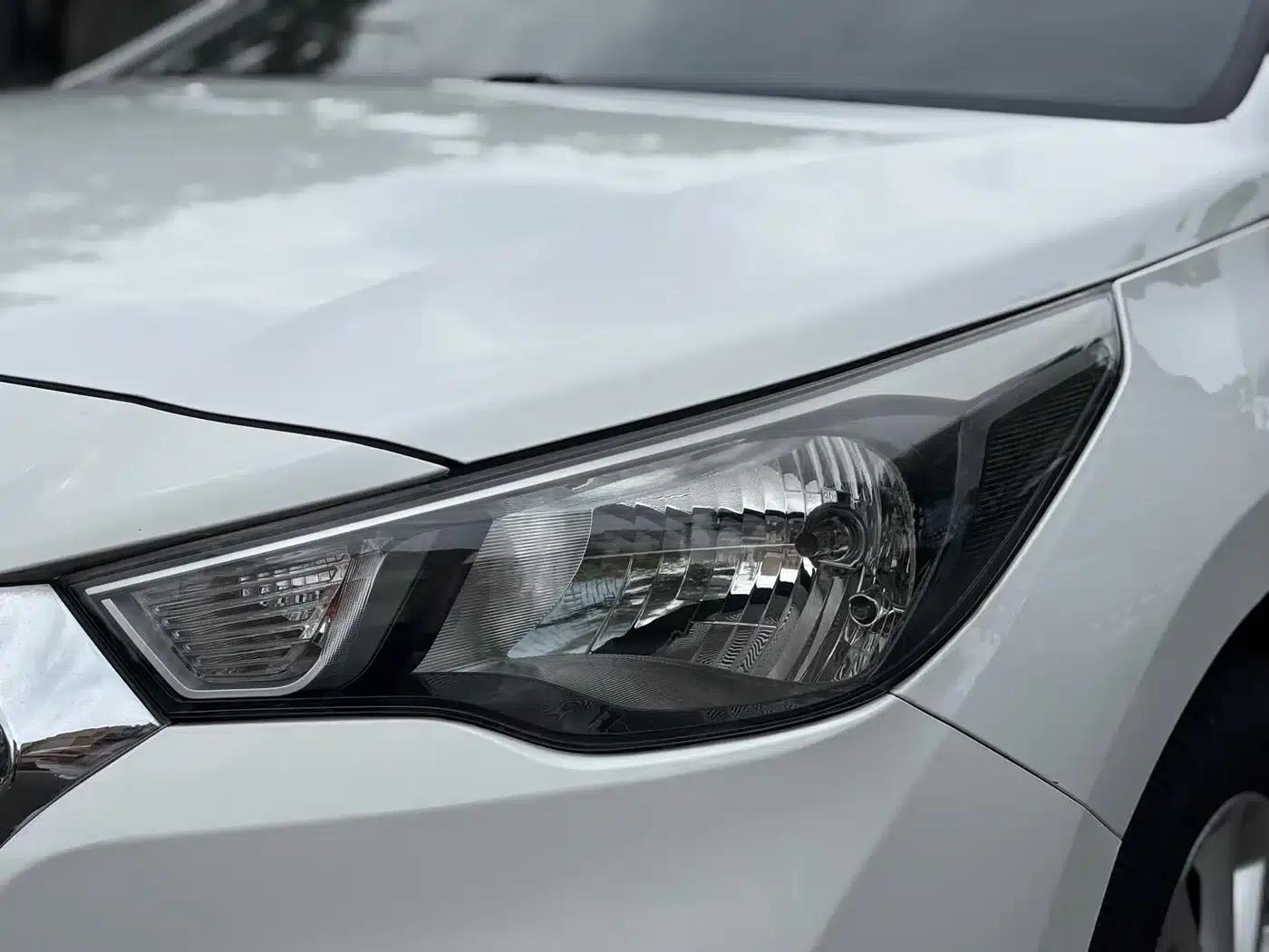 2016 Hyundai Verna 1.4L Automatic GLS (Cool Edition) — миниатюра 16