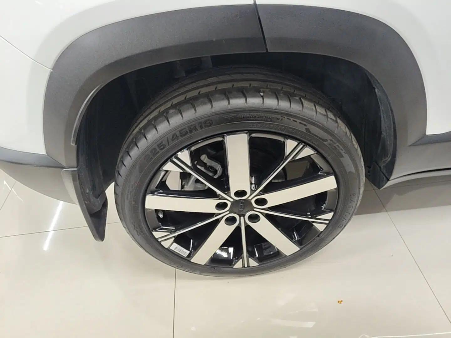 Geely Auto icon 2023 1.5TD Star Player — миниатюра 11