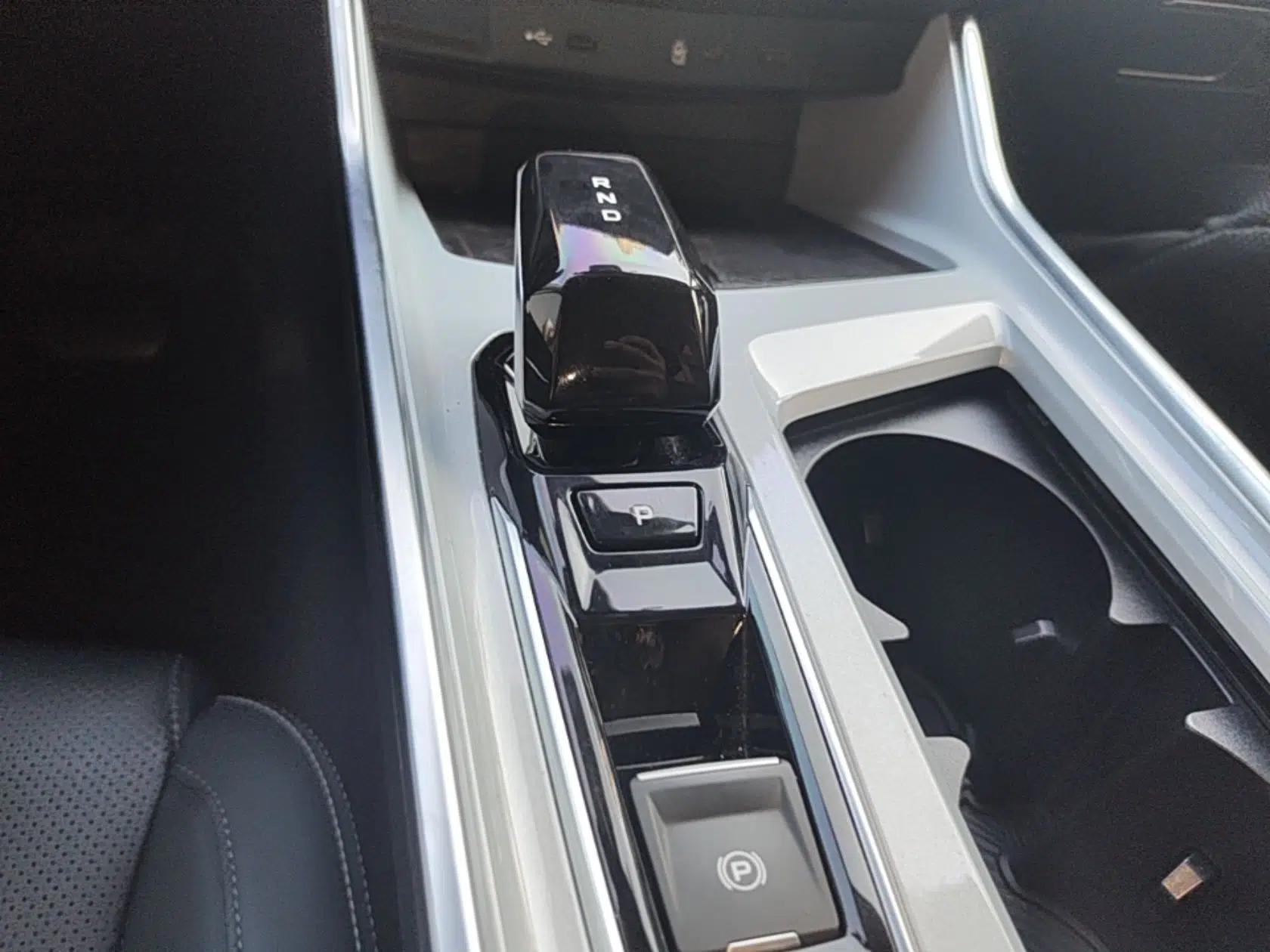 Geely Auto Jiajie 2023 Geely Jiaji L 1.5TD DCT Luxury Model — миниатюра 16