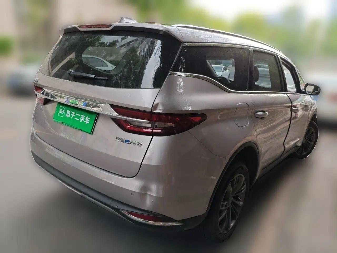Geely Auto Jiajie New Energy 2022 1.5TD PHEV Platinum Deluxe Edition — миниатюра 4
