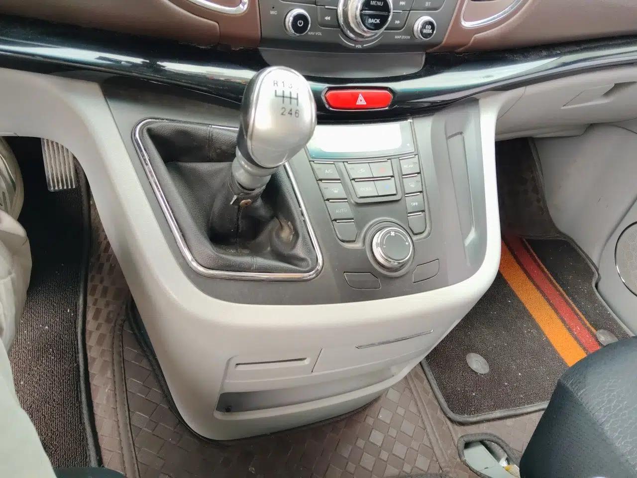 JAC Group Refine M5 2019 model year, manual transmission, gasoline, 2.0L, 7 seats — миниатюра 14