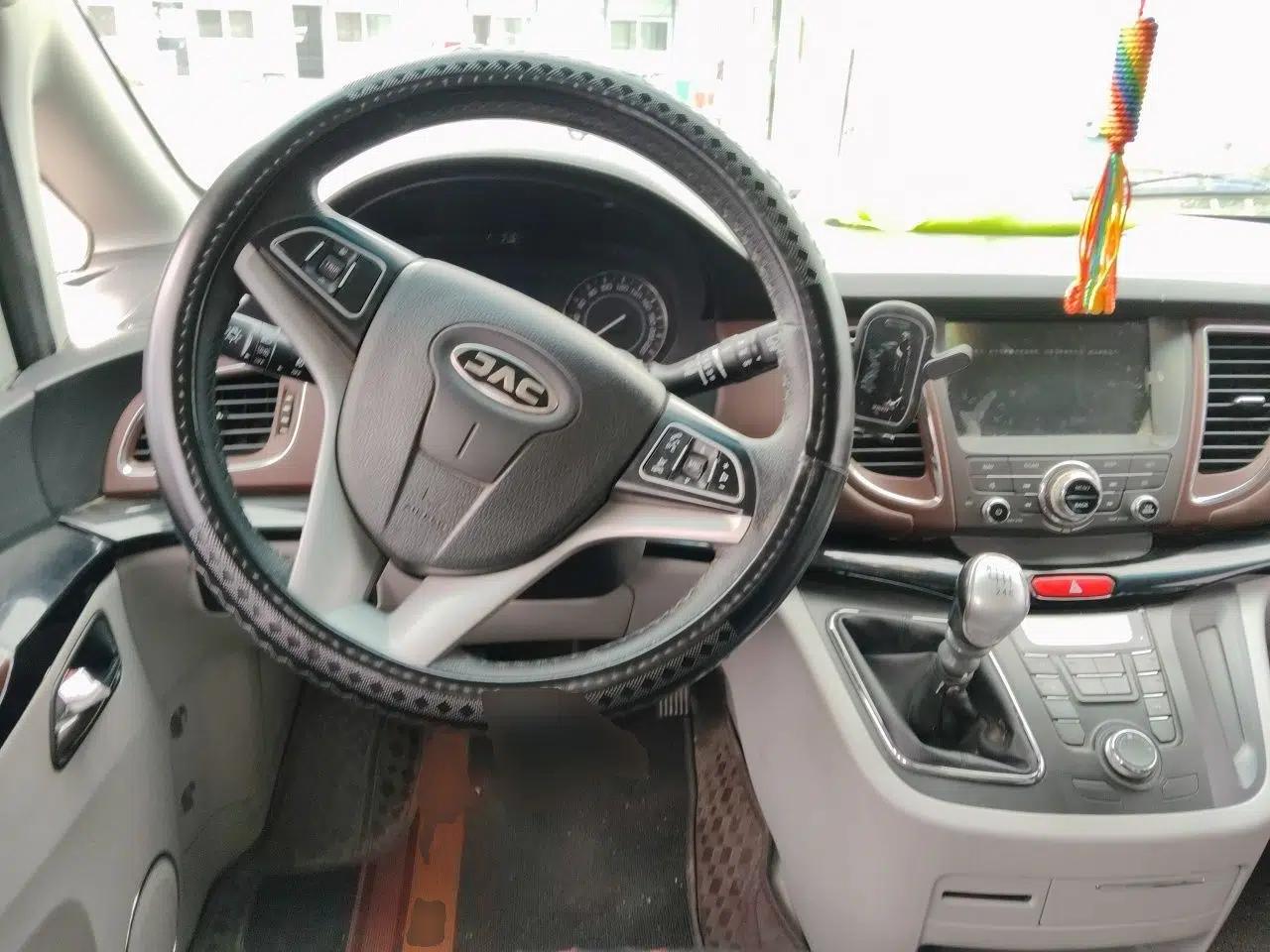 JAC Group Refine M5 2019 model year, manual transmission, gasoline, 2.0L, 7 seats — миниатюра 10