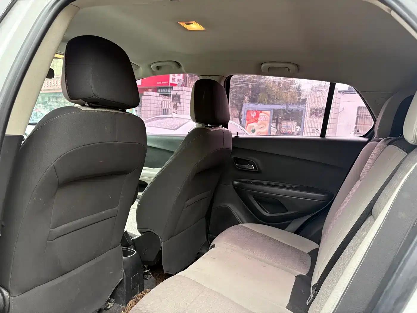 Chevrolet Trax 2014 1.4T Manual 2WD Comfort Model — миниатюра 5