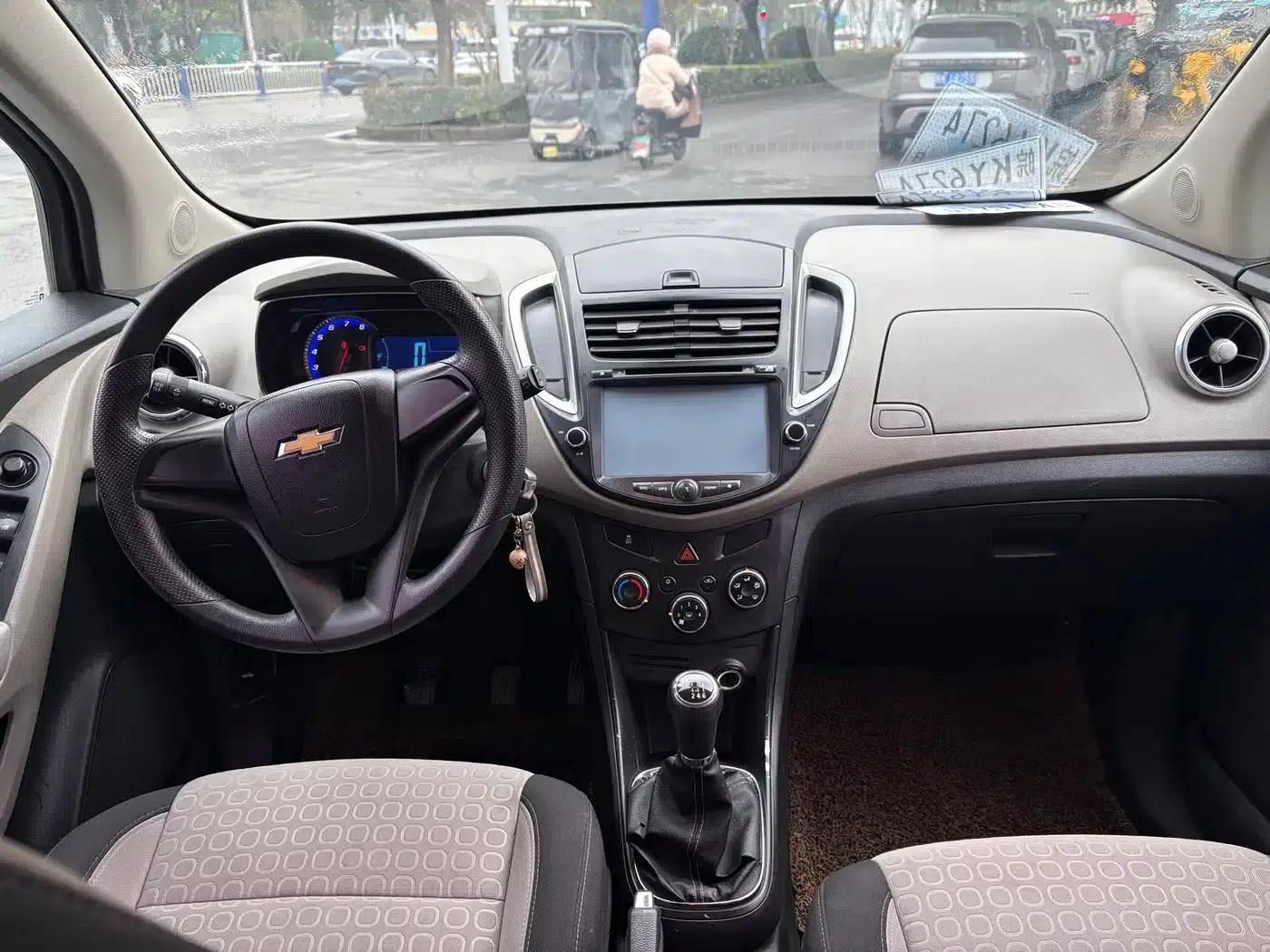 Chevrolet Trax 2014 1.4T Manual 2WD Comfort Model — миниатюра 6