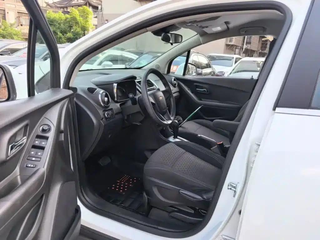 Chevrolet Trax 2014 1.4T Automatic 2WD Comfort Model — миниатюра 16