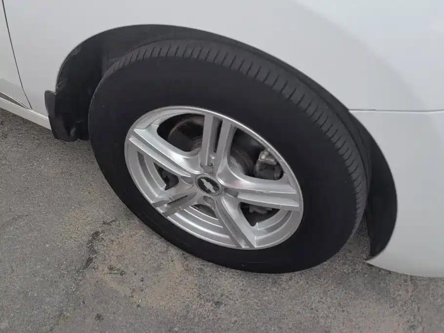 Chevrolet Aveo RV 2016 1.5L Automatic Comfortline Edition — миниатюра 6