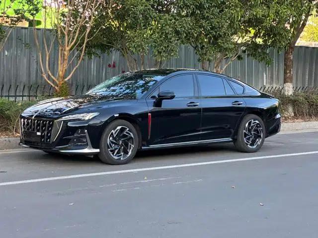 Hongqi H6 2023 2.0T Elegant Edition