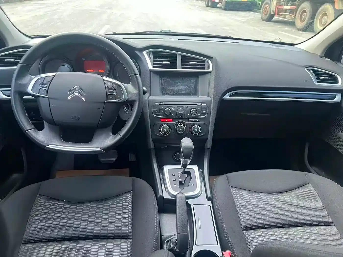 Citroën C4L 2015 1.8L Automatic Luxury Edition — миниатюра 11