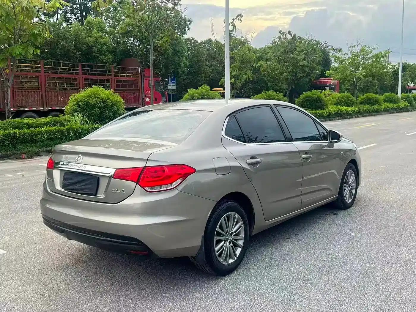 Citroën C4L 2015 1.8L Automatic Luxury Edition — миниатюра 7