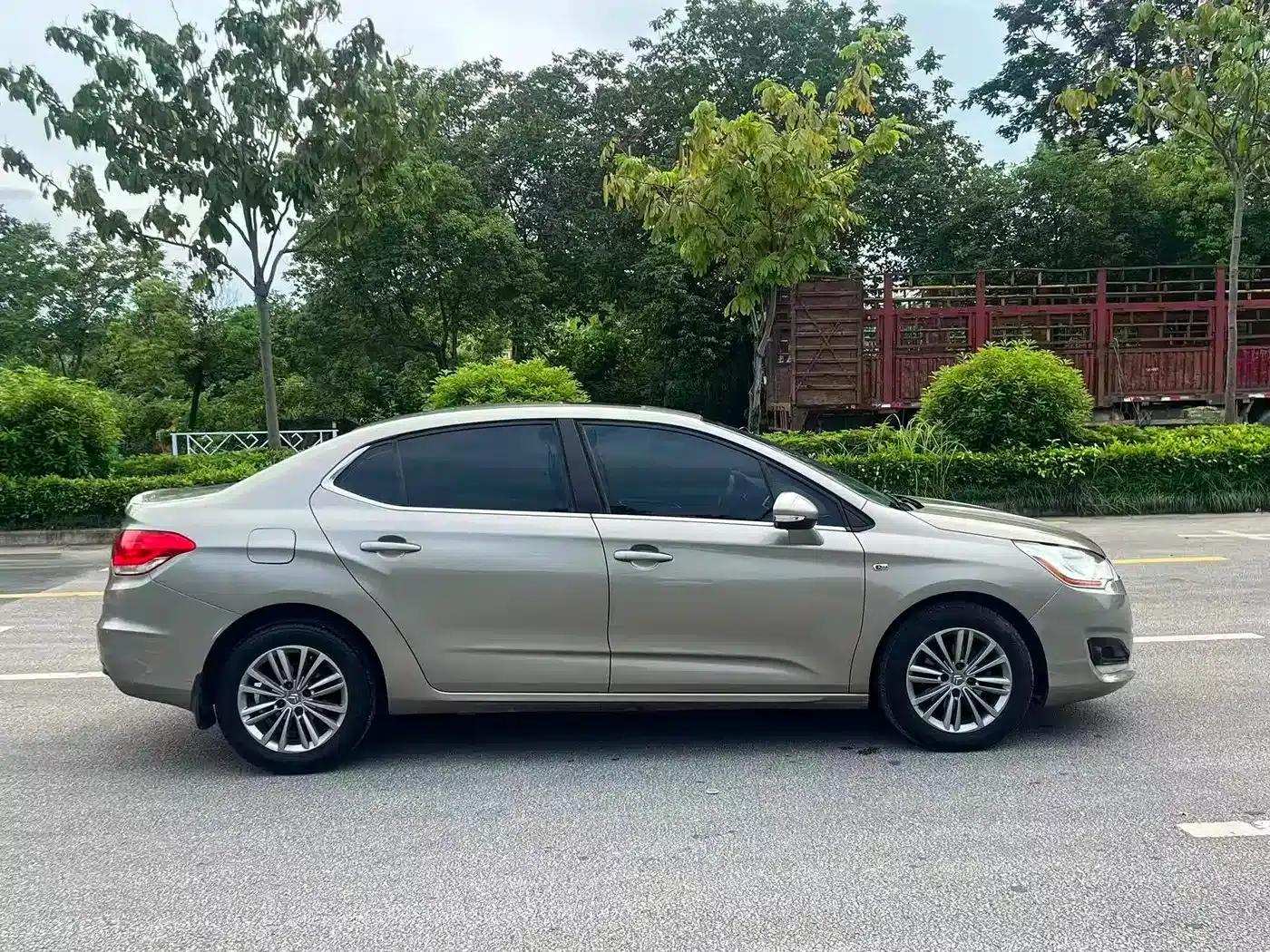 Citroën C4L 2015 1.8L Automatic Luxury Edition — миниатюра 8